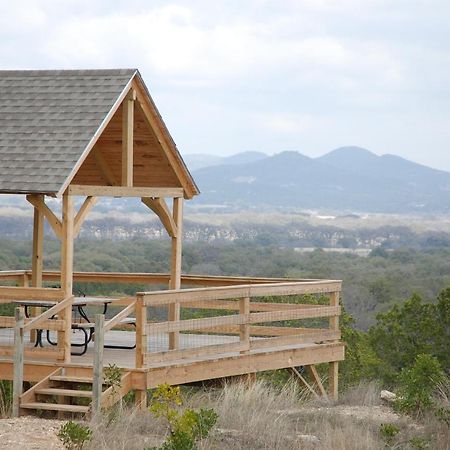 Utopia Family Home With Mountain Viewing Deck! Zewnętrze zdjęcie