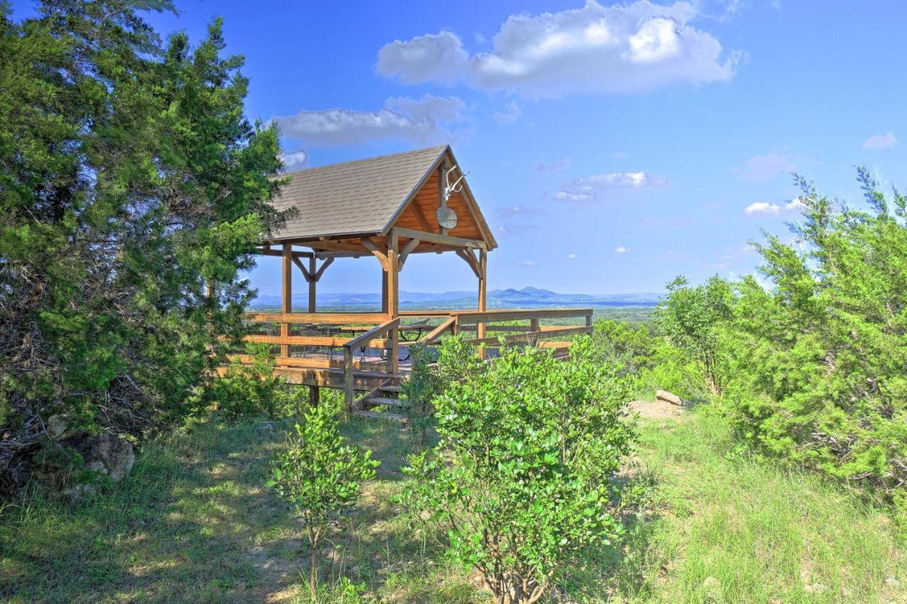 Utopia Family Home With Mountain Viewing Deck! Zewnętrze zdjęcie
